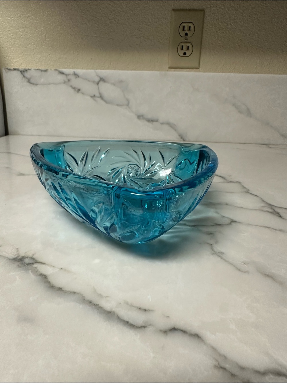 vintage Mid-Century Modern Hazel-Atlas pressed glass triangular ashtray/trinket